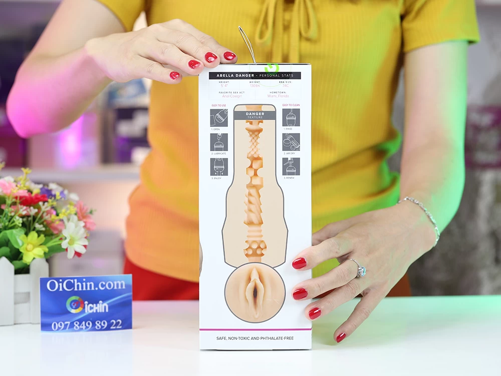 ABELLA DANGER âm đạo giả