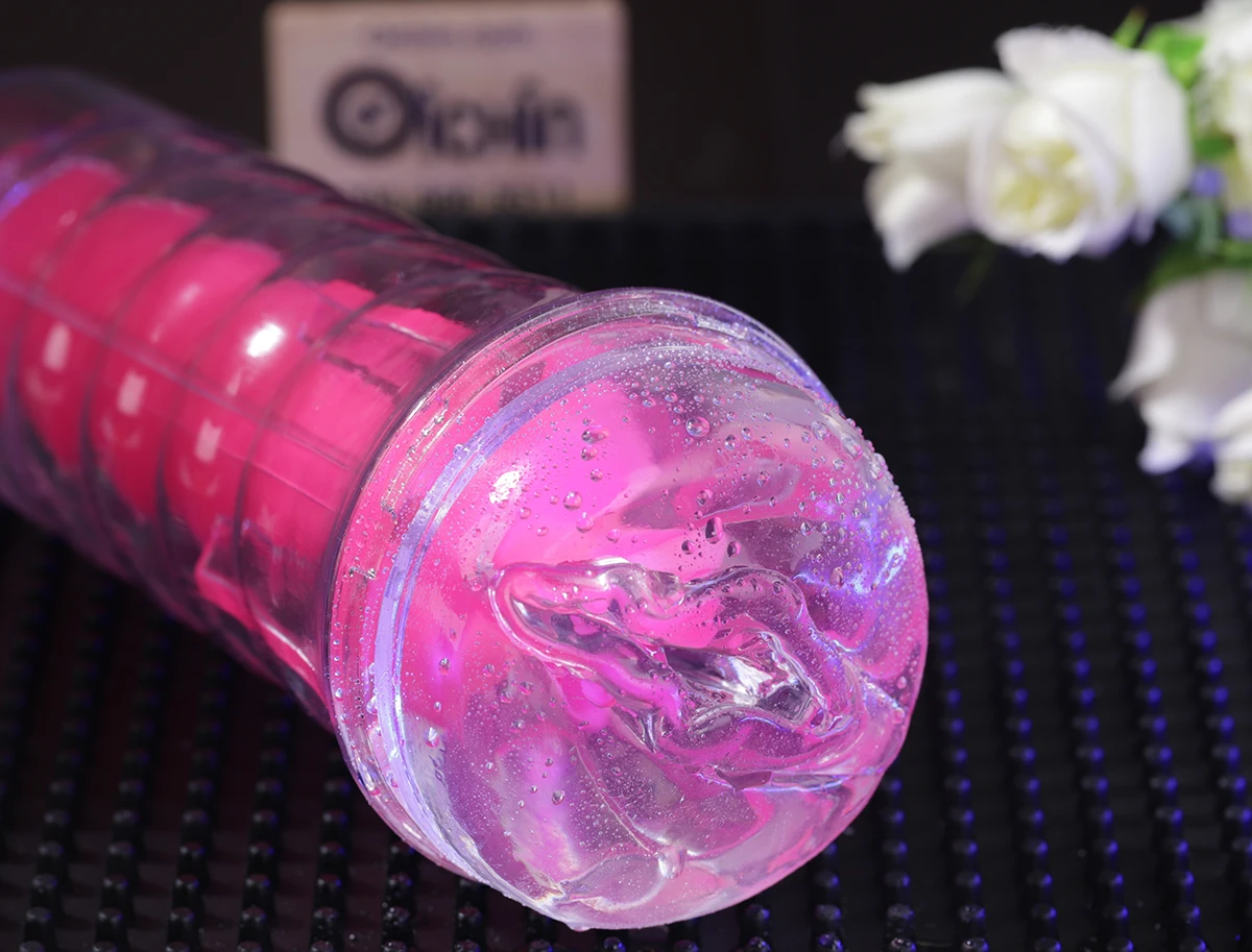 Lumino Glow Pink sử dụng chất liệu không thấm nước