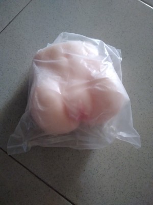 Khách hàng Phú chụp ảnh đánh giá sản phẩm Búp bê tình yêu mini Nhật Bản