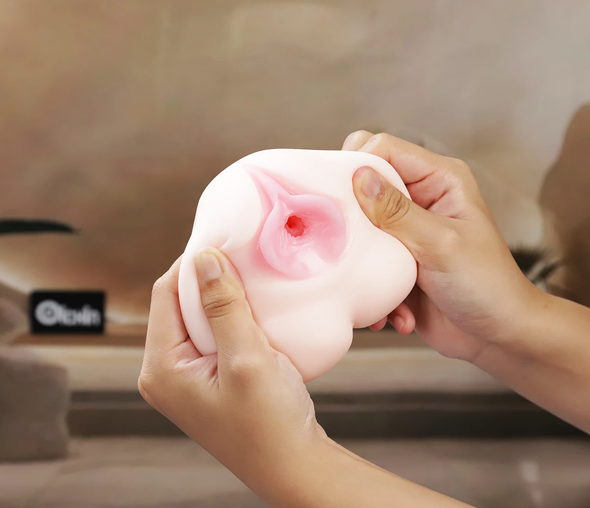 Âm đạo giả Magic Eyes Uterus MoonShot mềm mại cấu trúc chi tiết