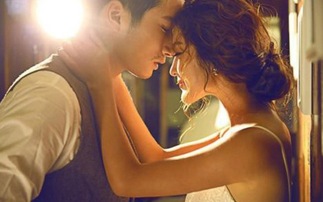 Quấn quýt và muốn kề sát bên bạn