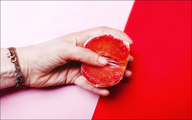 Sờ vùng kín giúp kích thích hưng phấn của nàng