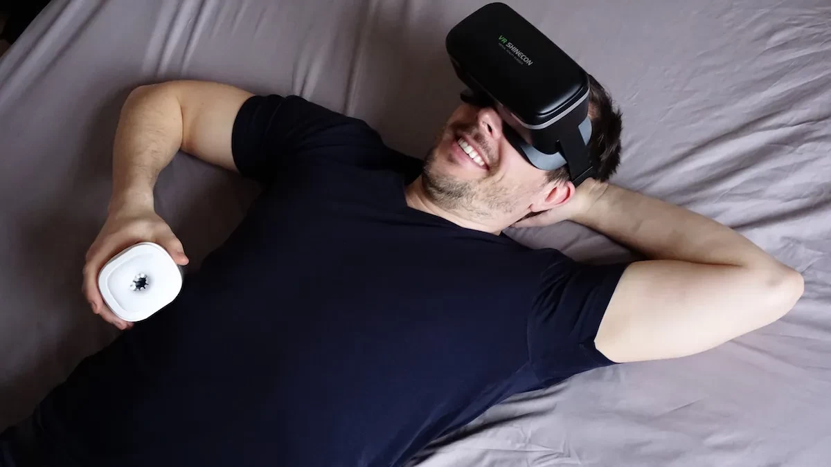 Thủ dâm bằng máy thụt tự động