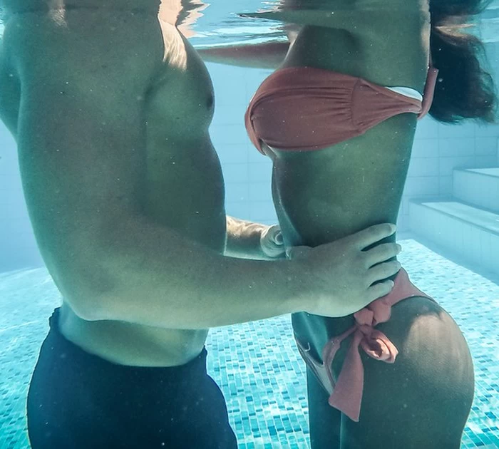 Cảm giác mới lạ và tăng cường khoái cảm