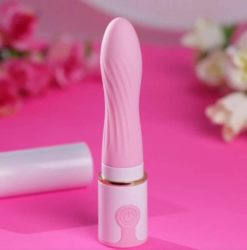 Máy rung minu nhỏ gọn nhưng đầy uy lực, khiến nàng thỏa mãn đê mê