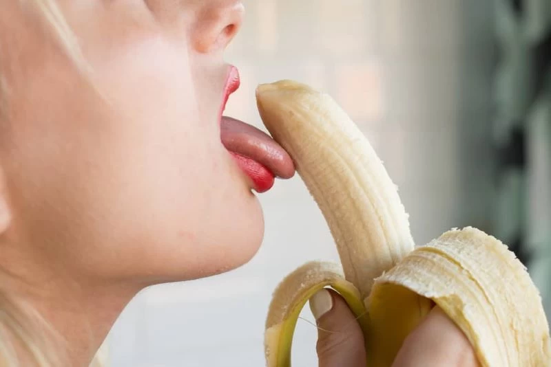 Blowjob là màn dạo đầu của cuộc “yêu”