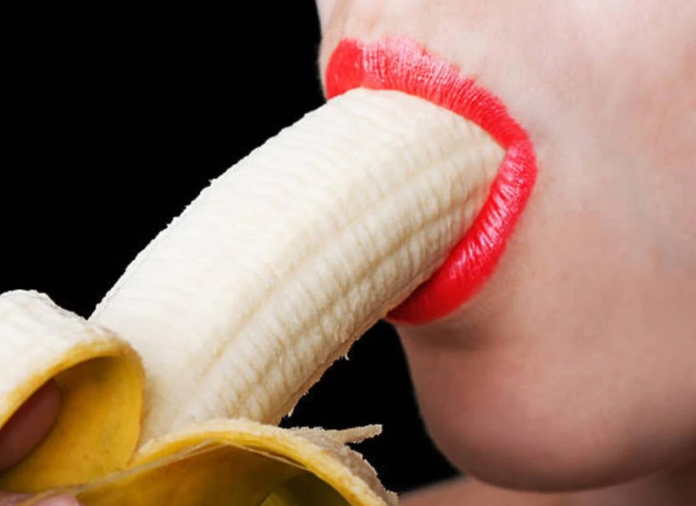 Deepthroat giúp cuộc yêu thêm phần mới mẻ, khao khát cực độ