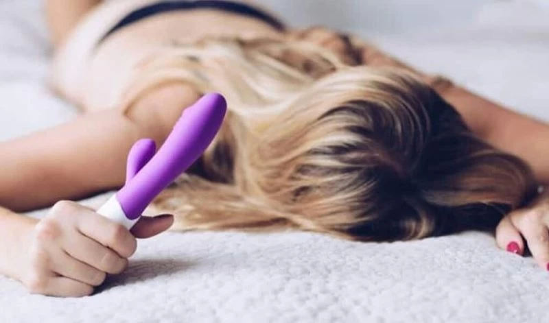 Dildos kích thước lớn có thể gây đau cho người mới