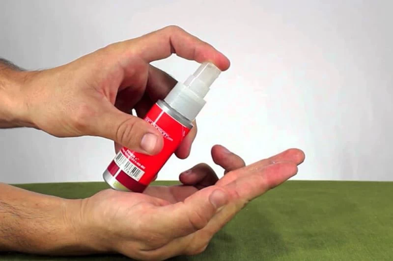 Chai xịt nhỏ gọn có thể giúp nam giới mang theo mọi lúc