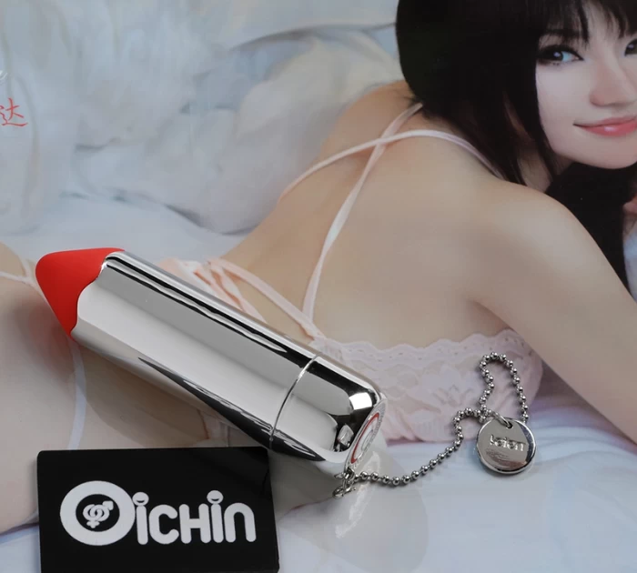 Tính năng sạc và khử khuẩn bằng đèn UV của Son rung Leten The Second