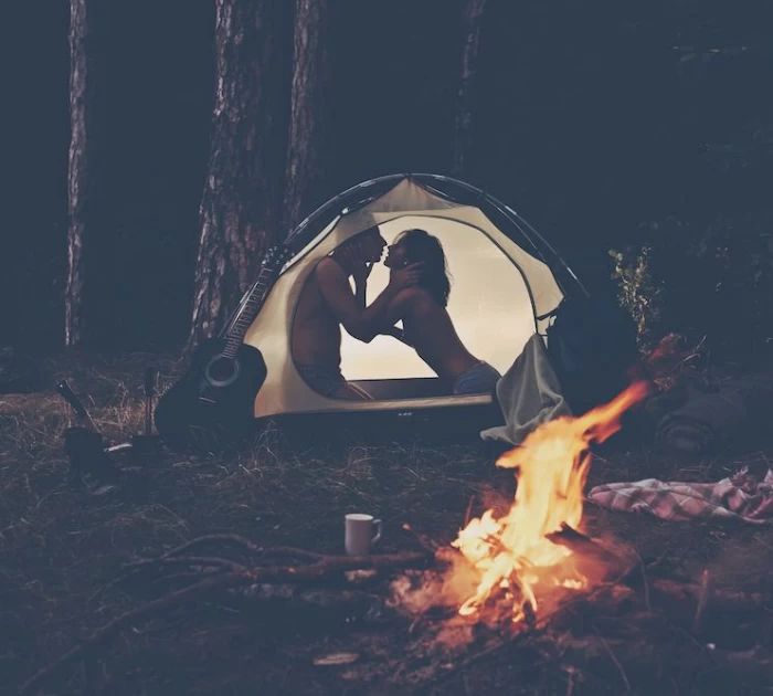 Yêu khi camping