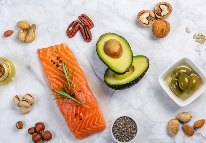 Dinh dưỡng và lối sống cũng ảnh hưởng đến cô bé