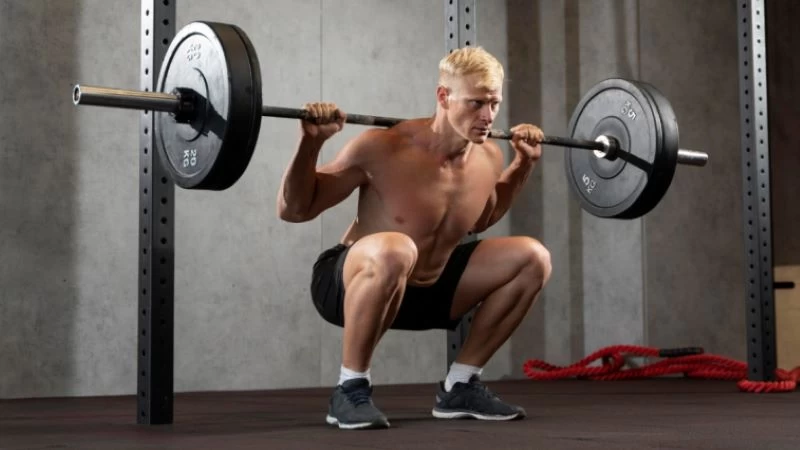 Squat và deadlift giúp tăng sức mạnh nam tính