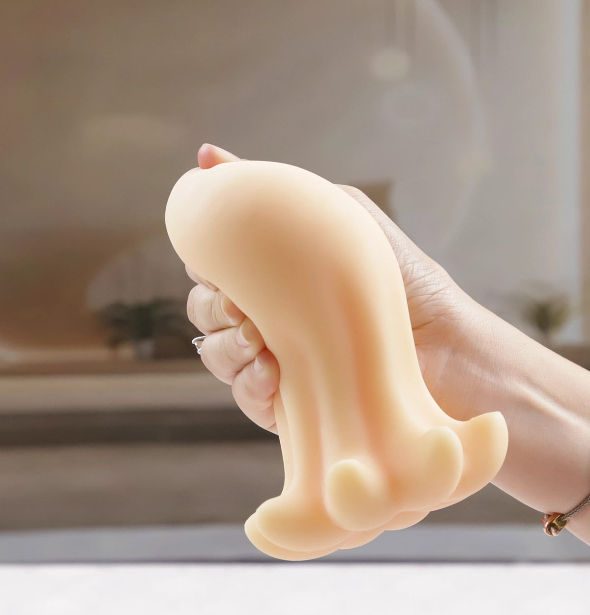 Có thể bóp nhỏ gọn và rất