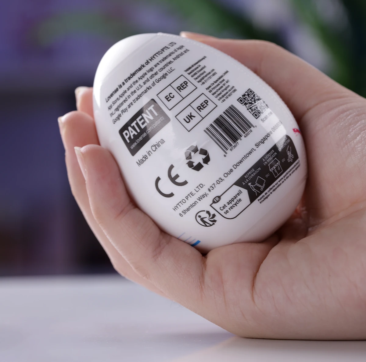 Lovense Kraken được thiết kế ngụy trang dưới dạng một quả trứng nhỏ