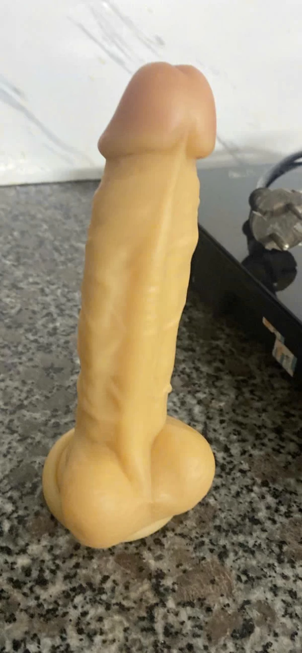 Khách hàng Tung chụp ảnh đánh giá sản phẩm Manmiao W13