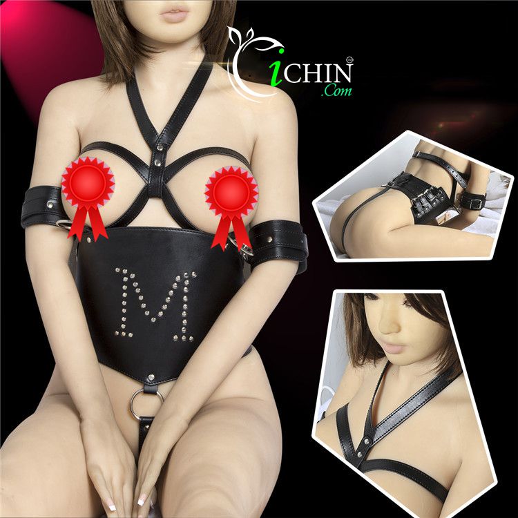 Bộ trói tay hở ngực