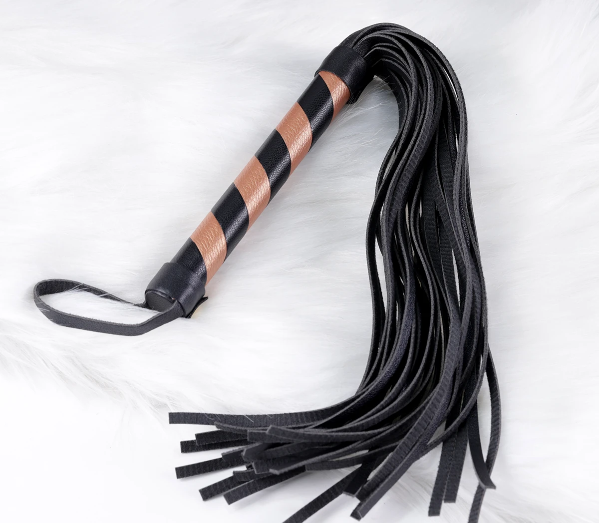 YEAIN TASSEL WHIP