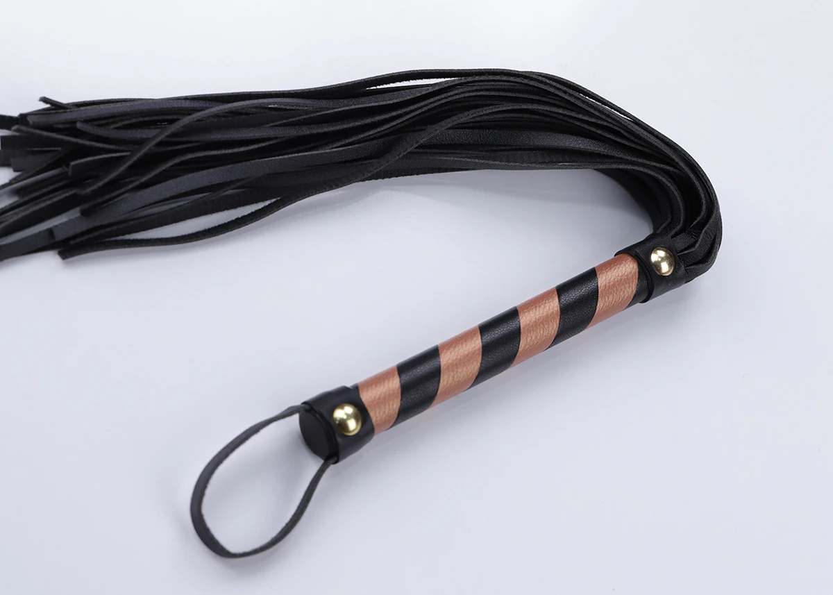 YEAIN TASSEL WHIP