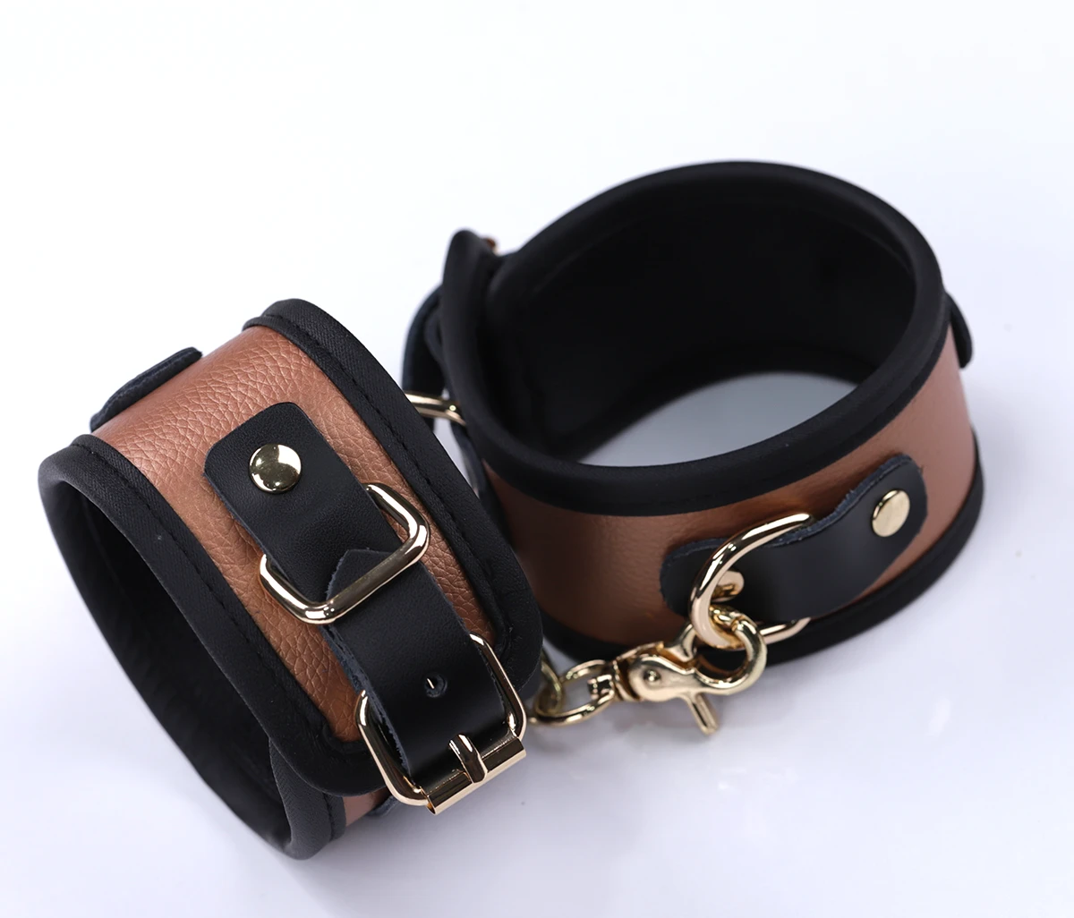 Dụng cụ sextoy khóa tay Yeain Luxury Fetish Wrists Cuffs