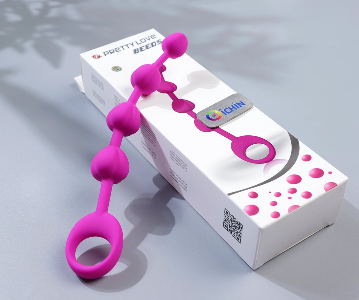 Vỏ hộp của Pretty Love Beeds