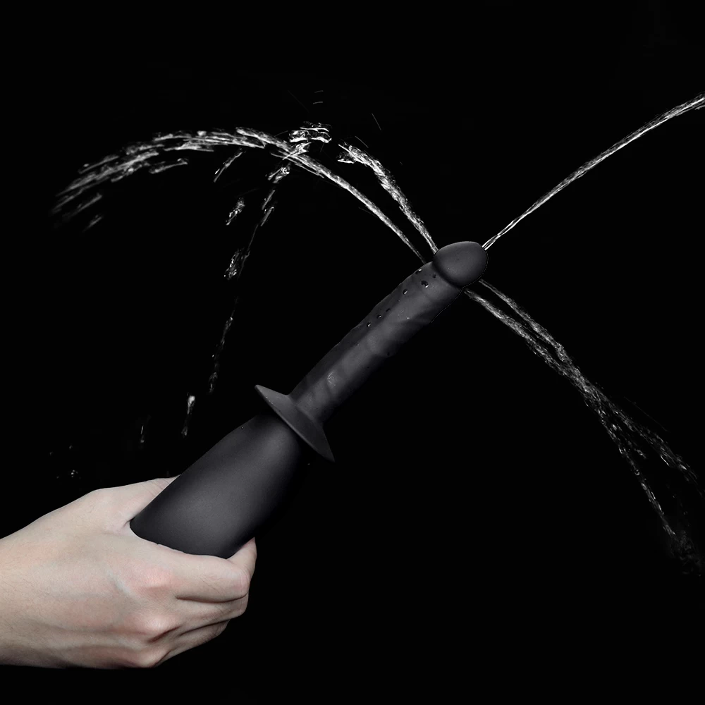 Bắn nước ra ngoài