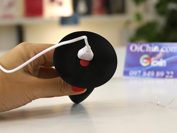 Thời gian sạc 2h với cổng sạc USB tiện lợi của Equinox