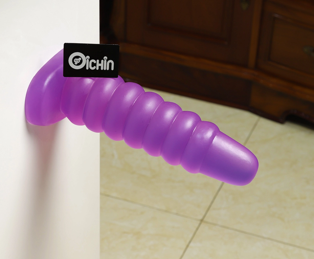 Chubby Chisa dính tường chắc chắn