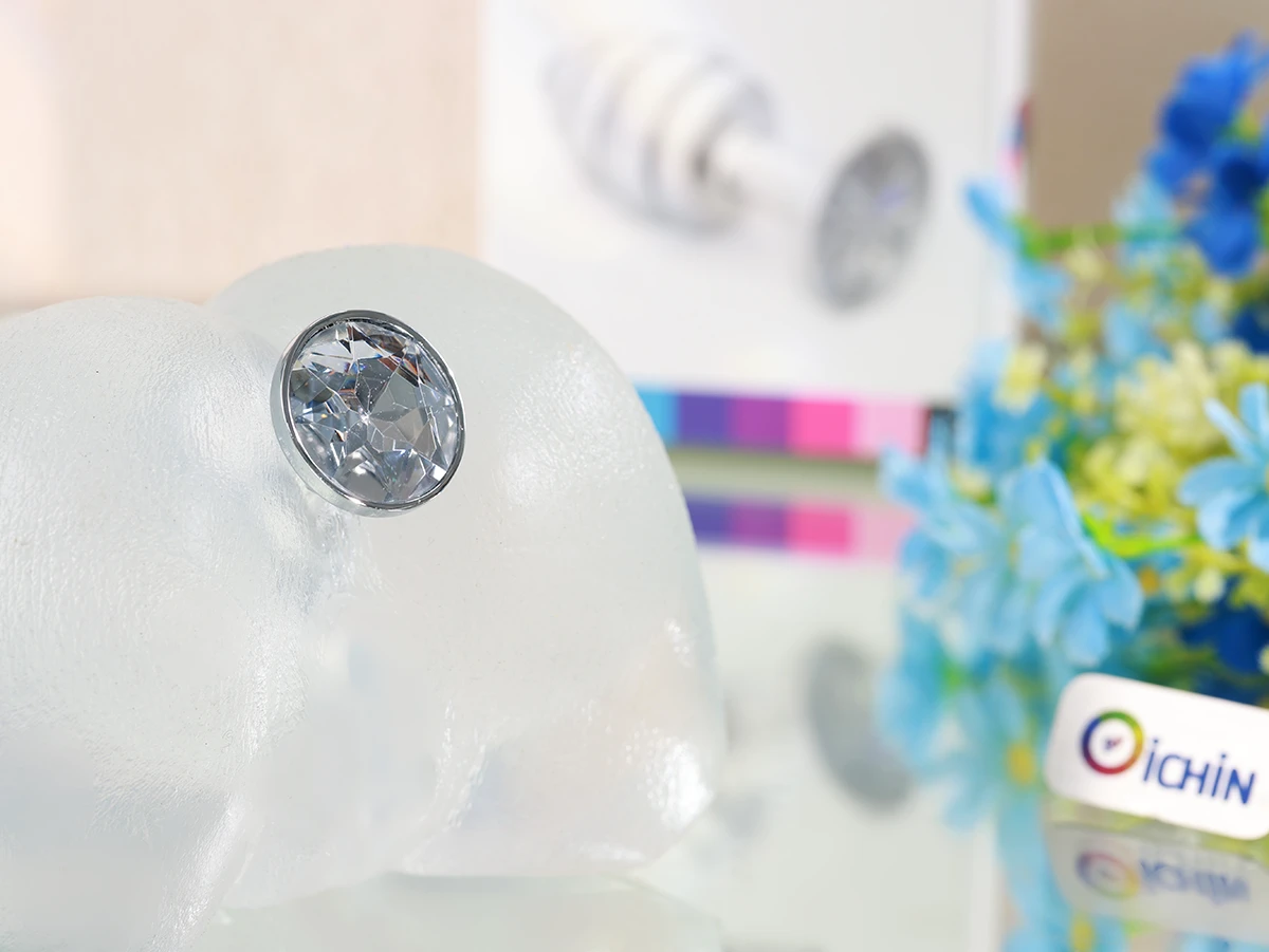 Phích cắm dễ dàng cho vào trong hậu môn