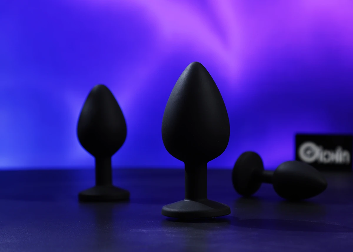 Bộ 3 phích cắm silicone Gem Series với đế tròn màu đen
