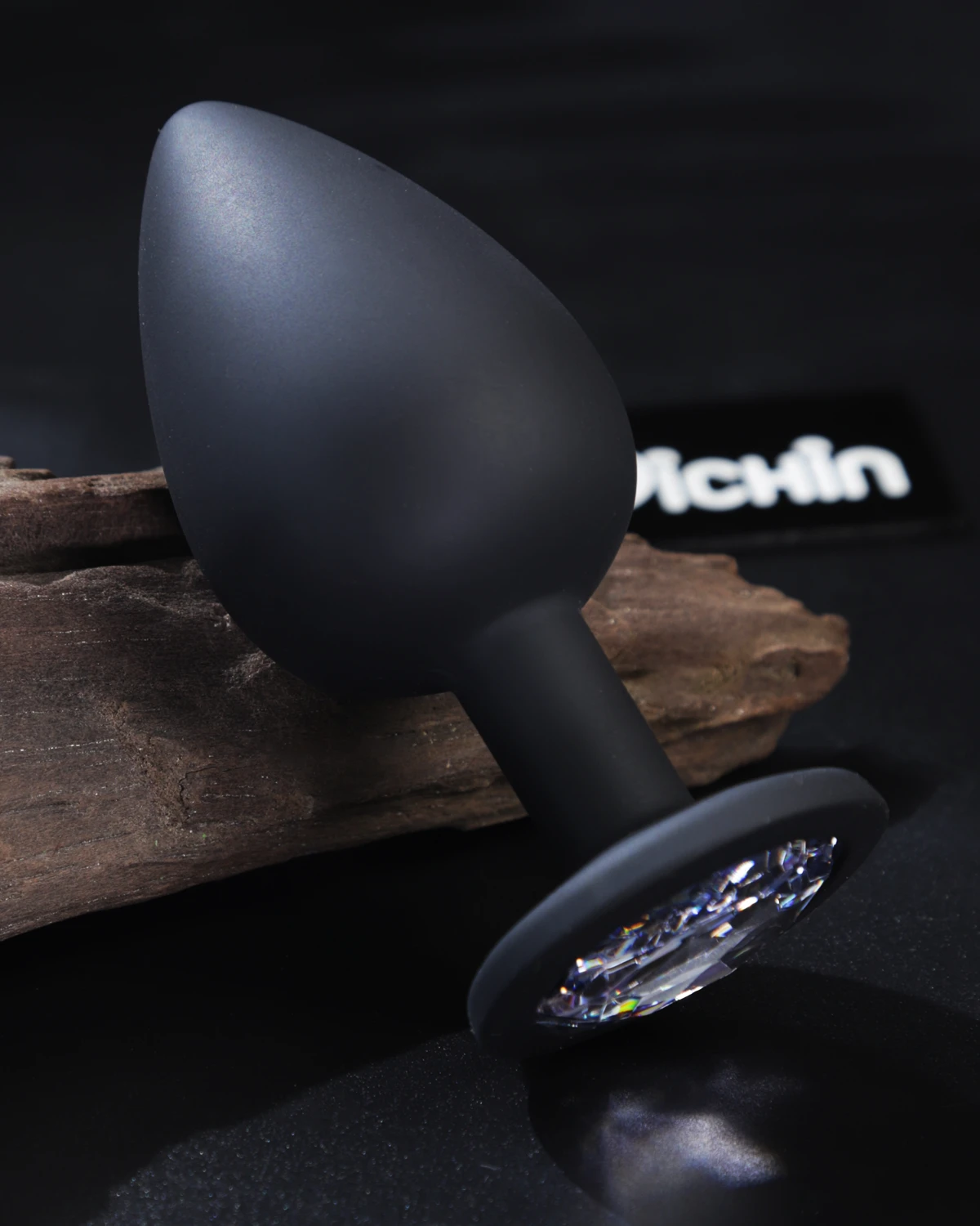 Bộ 3 phích cắm silicone đế tròn Gem Series trưng bày
