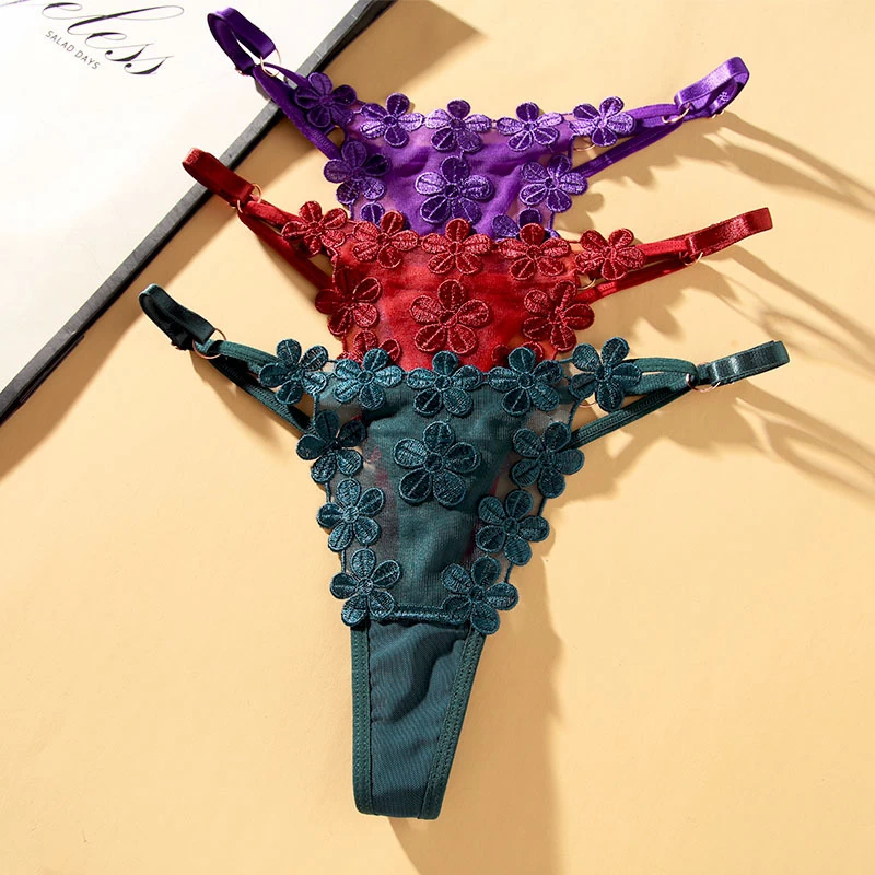  tấm lưới mỏng manh sẽ làm tăng độ quyến rũ 