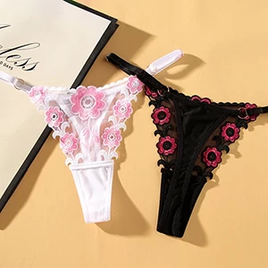 Bikini lọt khe