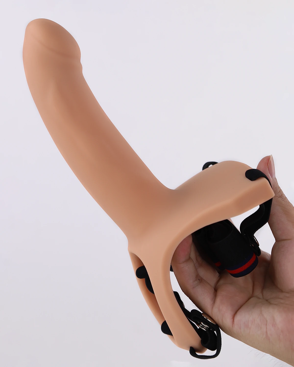 Dương vật giả có dây đeo rỗng ruột là “cứu cánh” tuyệt vời cho quý ông bị yếu sinh lý