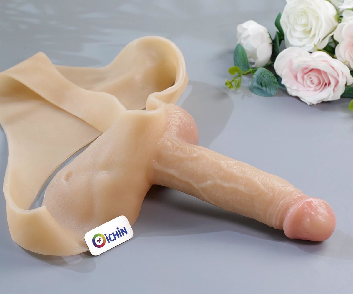 Dương vật giả dạng quần Manmiao W39 được chụp thực tế bởi Oichin