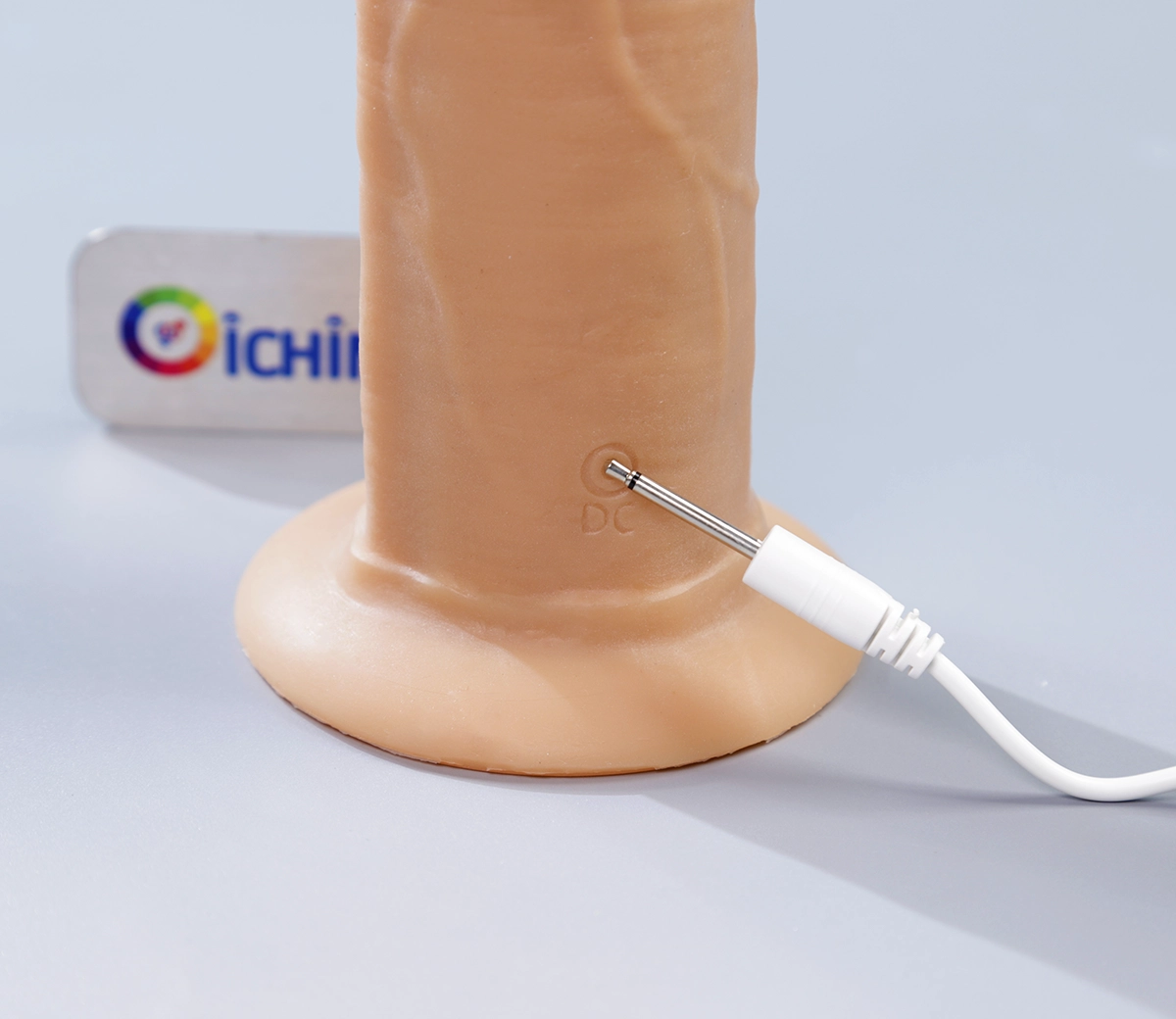 Chân sạc chân kim của dương vật giả Lovetoy