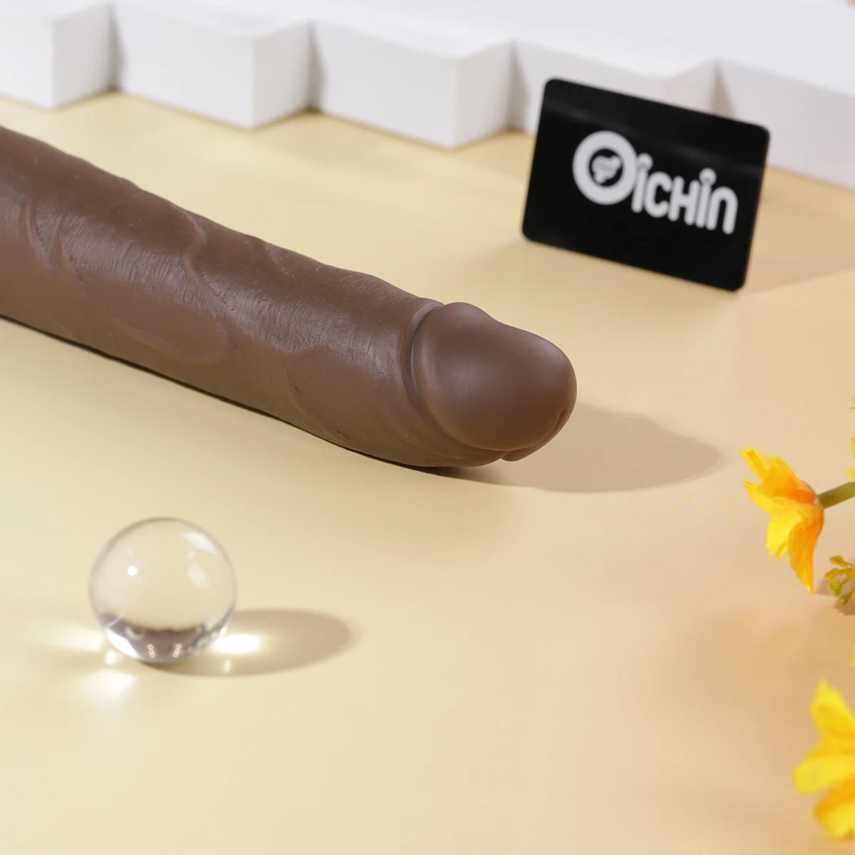 Silicone vượt qua kiểm duyệt quốc tế