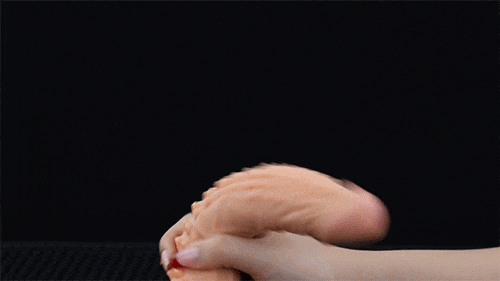 Thậm chị còn có thể xoay 360 độ