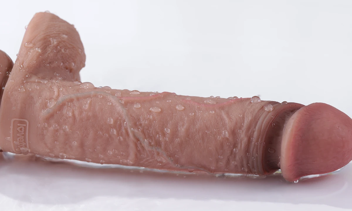 Lovetoy Nature Cock 7.5 inch được thiết kế với 2 lớp silicone vô cùng chân thật