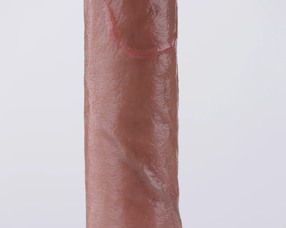 Lovetoy sử dụng soft-skin silicone mang lại cảm giác chân thật