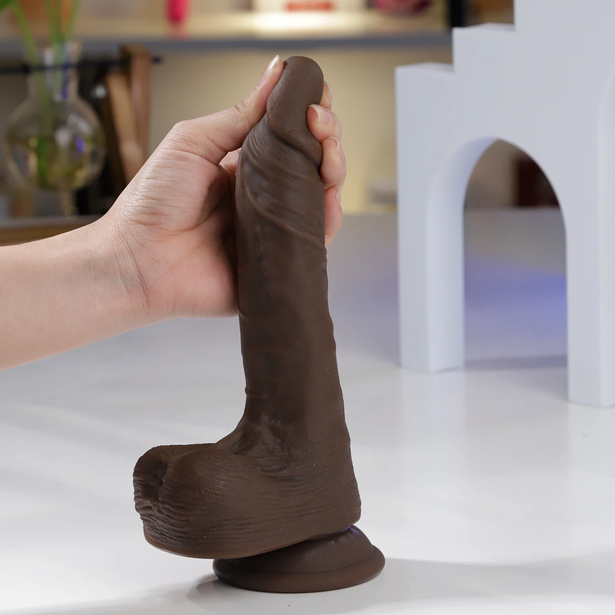 Đồ chơi sinh lý nữ Aiya được bao phủ bởi silicone mềm mại và êm ái