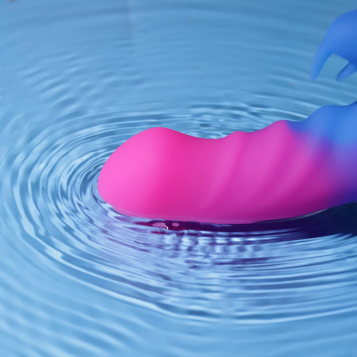 Rung ngoáy 10 chế độ, kế hợp remote