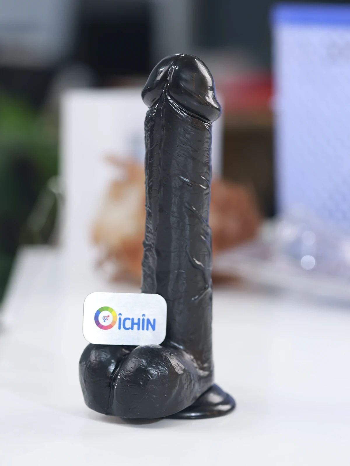 Dương vật giả Chisa rubicon 8.8 inch với logo Oichin 