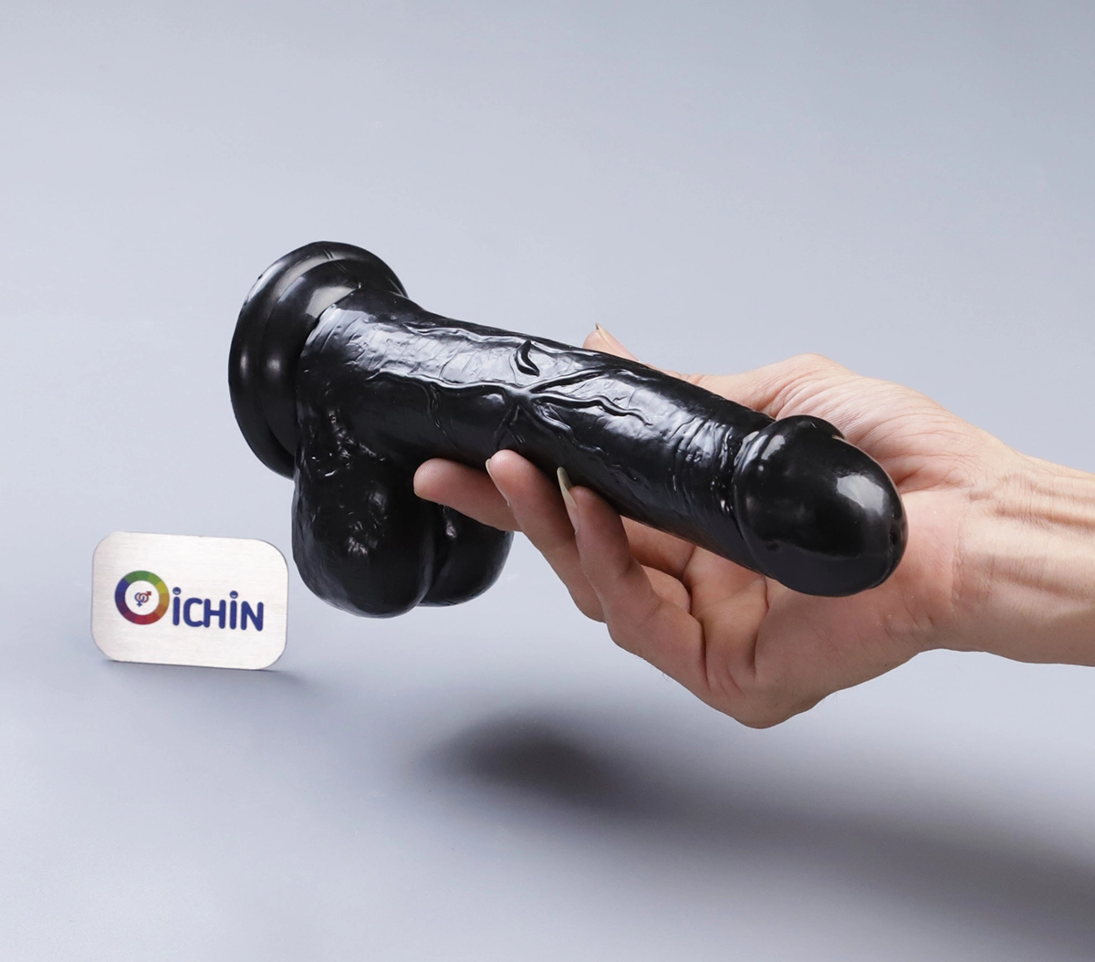 Dùng nước ấm rửa sạch là  được