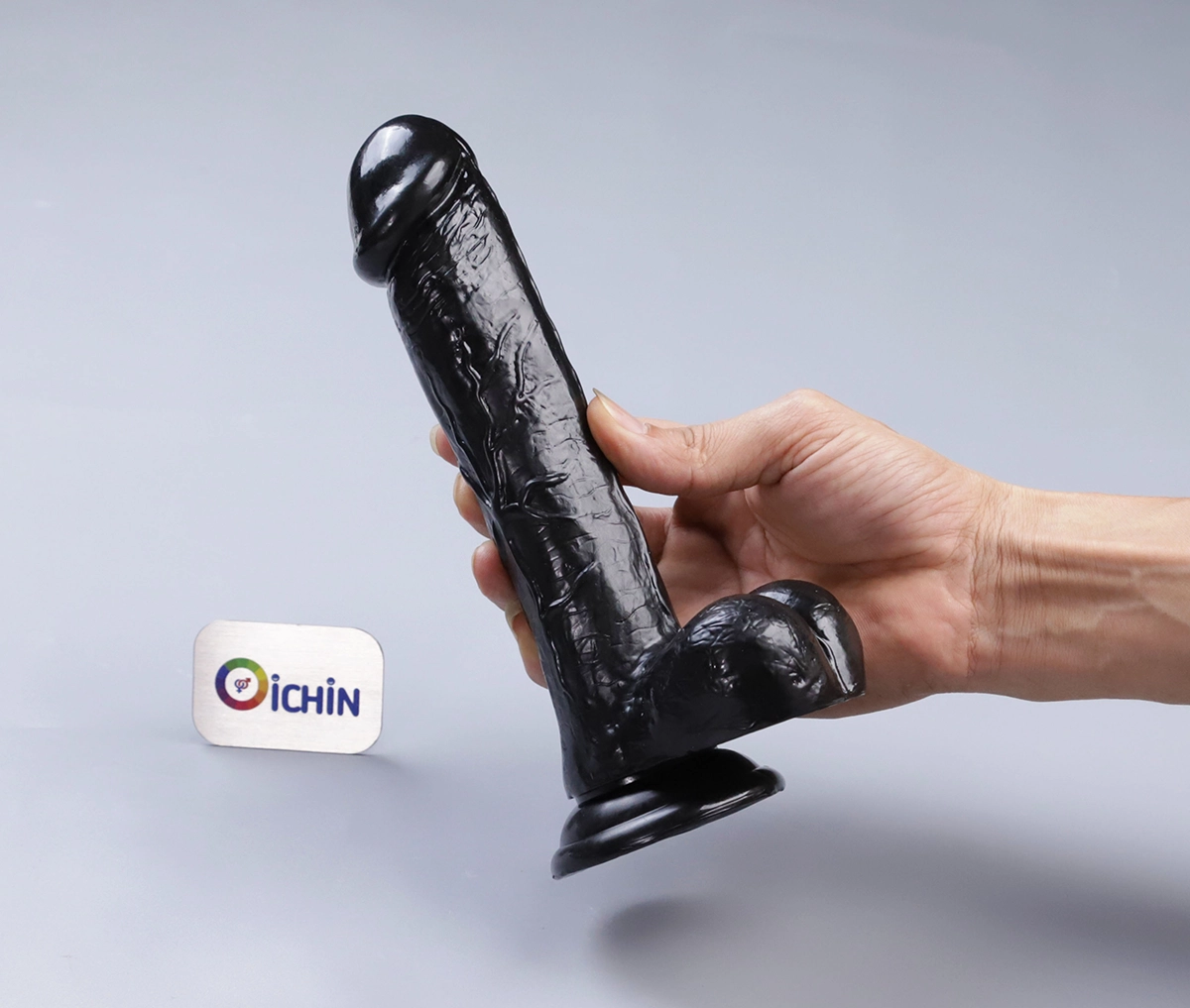 Màu sắc cá tính kết hợp với thiết kế chân thực 