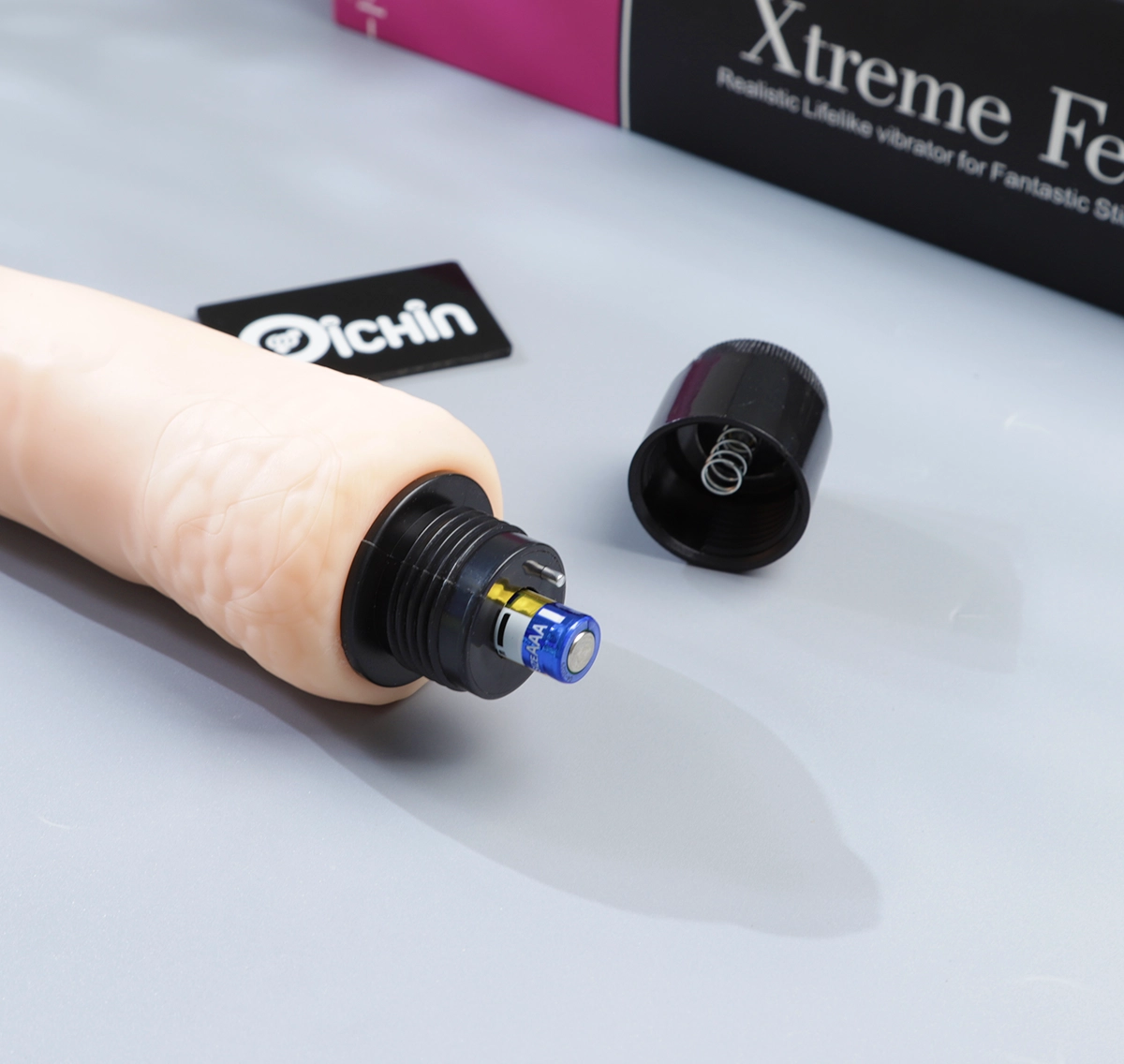 Lắp pin vào trong sextoy