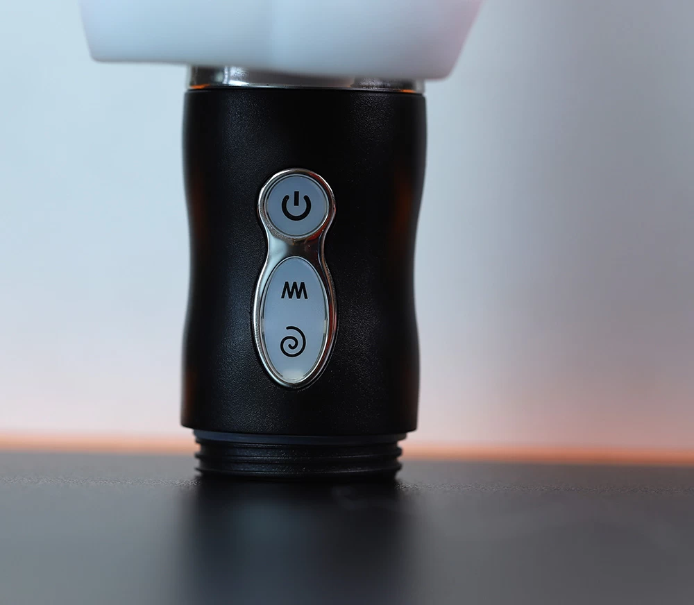 Cu giả đến từ thương hiệu Nhật Bản có  4 chế độ rung cùng 4 kiểu xoay mãnh liệt 