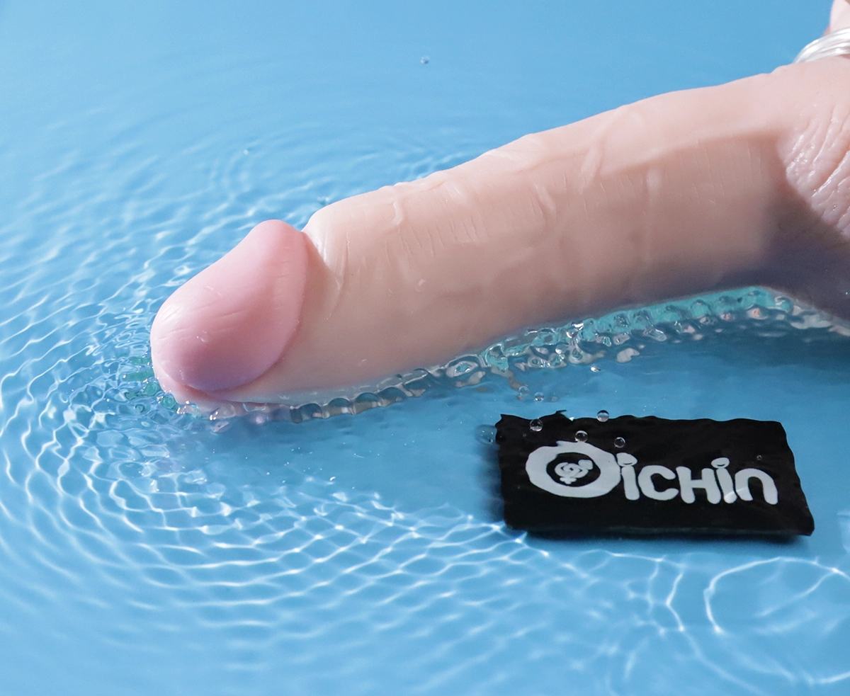 Rung động mạnh mẽ trên nước