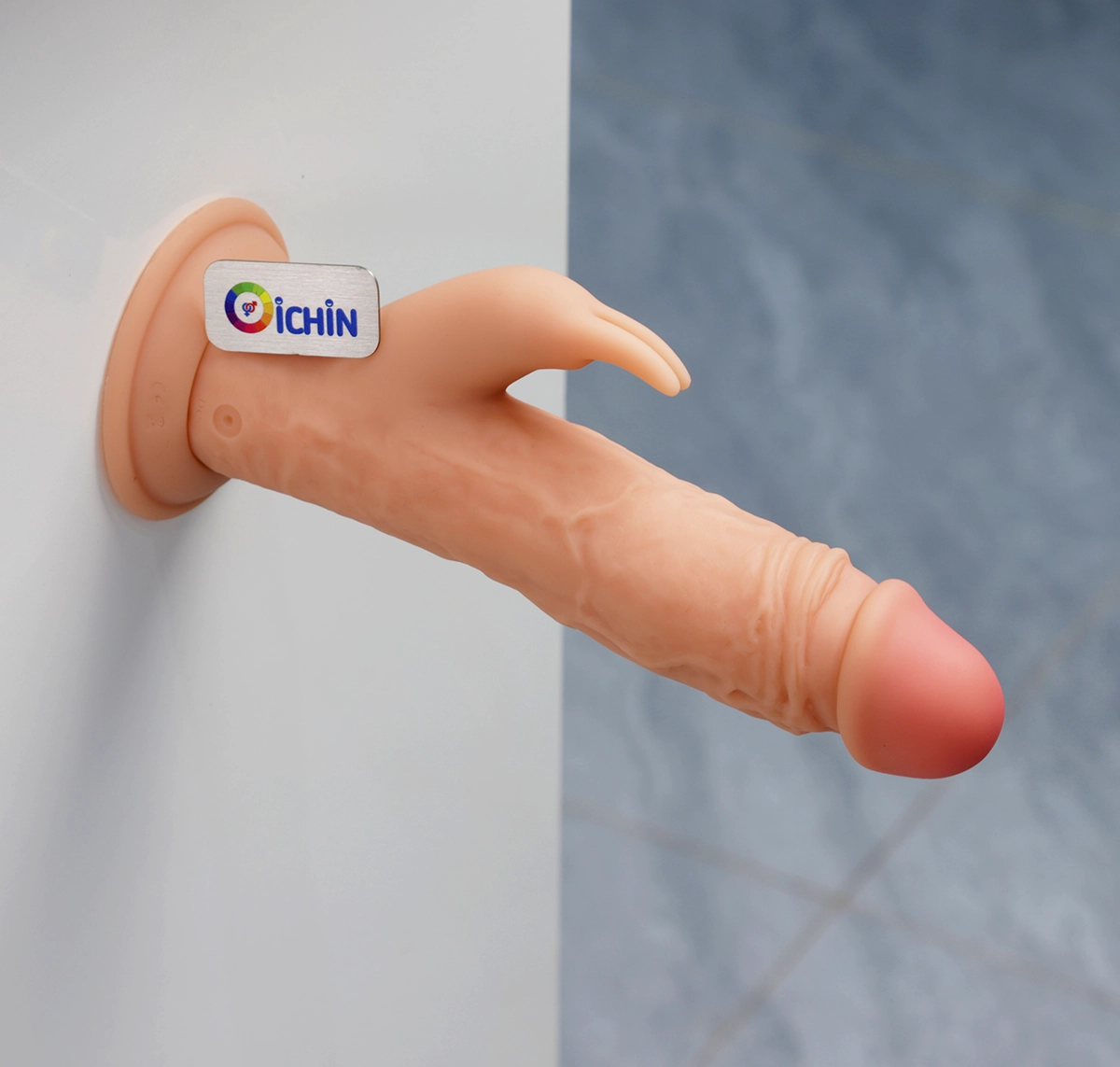 Đế gắn tường chân không chắc chắn