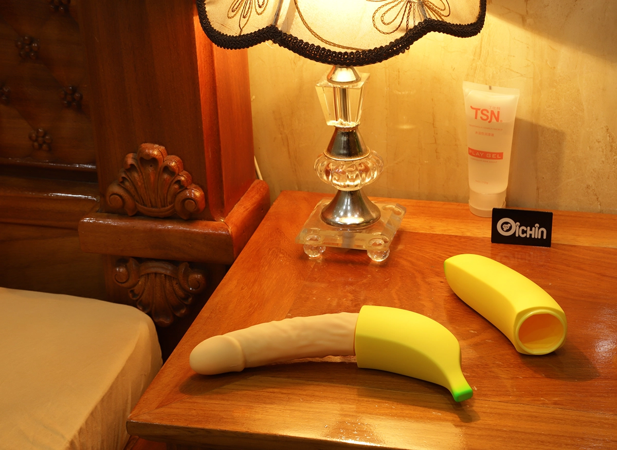 Dương vật giả ngụy trang quả chuối